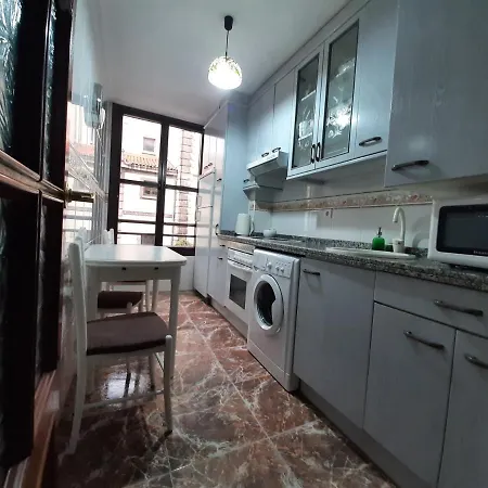 Puerto Deportivo Centro - Wifi דירה